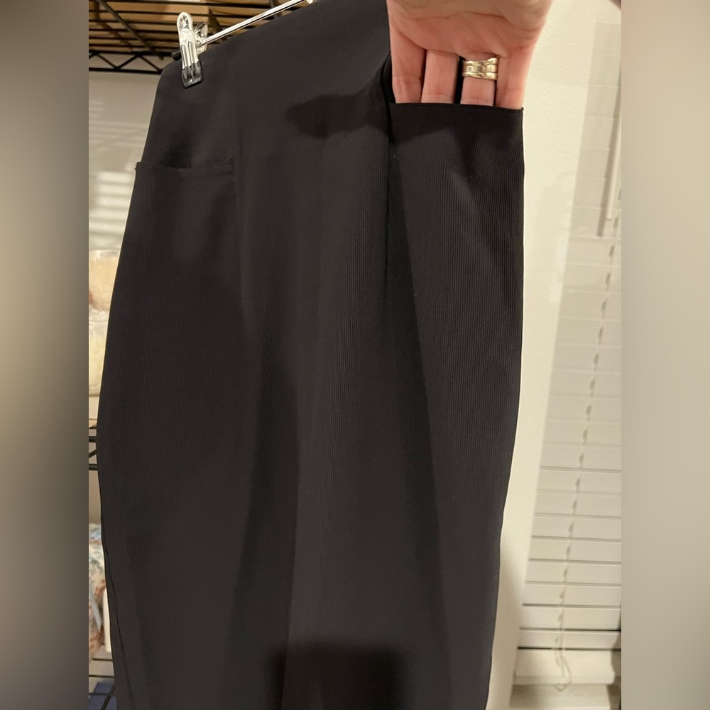 Lululemon A New Route Skirt, Sz 2 - Picture 5 of 8
